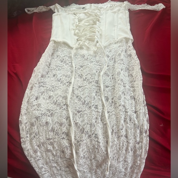 Outcast Dress - Picture 2 of 3